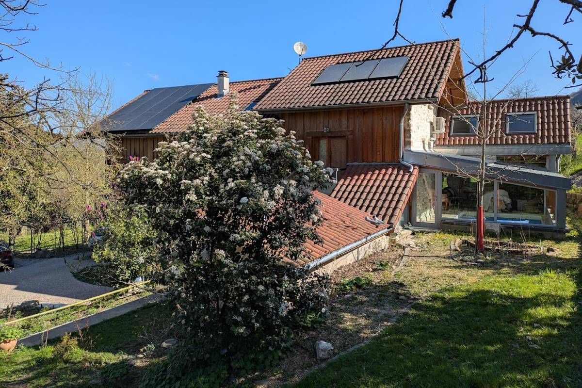 L'extérieur du gîte